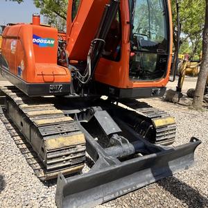 Excavatrice hydraulique Doosan Dx75 Dx75-9c d'<span class=keywords><strong>occasion</strong></span>, prête à être expédiée, à bas prix, mini pelle de 7,5 tonnes, Doosan DX75 à vendre - Product Image 6