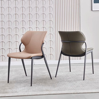 Chaise de salle à manger en cuir minimaliste moderne avec dossier de luxe léger, confort durable pour usage domestique