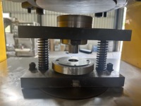 Presse hydraulique de type cadre de 500 tonnes pour la fabrication de pièces de monnaie