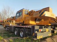 Grue sur camion XCM QY25K 25 tonnes, 95% neuve, avec flèche à 4 sections et stabilisateurs, prête à être expédiée, à vendre
