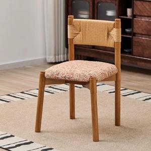Chaise de salle à manger en bois massif avec assise rembourrée et dossier en corde, pour salon et salle à manger - Product Image 1