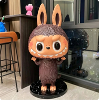 Grande sculpture de personnage de dessin animé en FRP pour porte, personnalisable, pour centre commercial, magasin, ou comme figurine IP de célébrité d'Internet