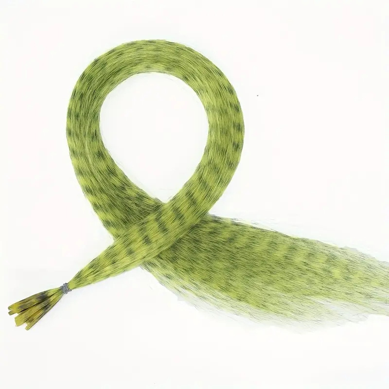 10 mechones de pelo verde amarillento