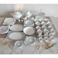 Service de table en porcelaine fine 66 pièces, nouveau, avec incrustations dorées, pour 6 personnes