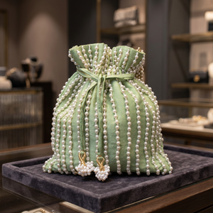 Beau sac Potli vert clair de créateur pour femmes avec perles de verre en cristal ornées de perles et travaux de broderie pour les mariages - Product Image 4