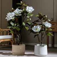 Grand arbre artificiel de magnolia, plante fleurie décorative d'intérieur pour hall d'hôtel, salle d'exposition et aménagement d'événements