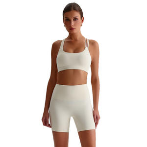 Completo Sportivo Sexy da Donna: Reggiseno Sportivo e Leggings Traspiranti con Schiena Aperta, Outfit per Yoga, Corsa e Palestra con <span class=keywords><strong>Pantaloncini</strong></span> per Attività all'Aperto - Product Image 2