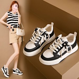 À la mode sport blanc chaussures femmes 2023 été nouveau respirant plat <span class=keywords><strong>pain</strong></span> style coréen décontracté conseil pour Wo - Product Image 5