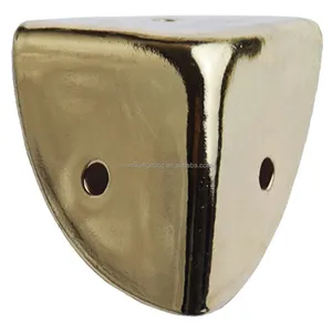Retailer price triangle corner protector for telescopic handle case metal corner brackets 90 degree wrap angle protector