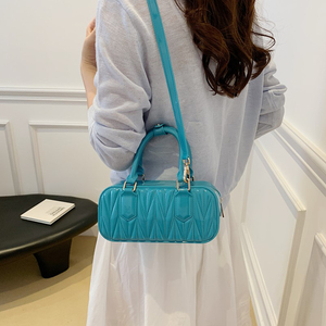 Wholesale New <b>Women's</b> High-End PVC <b>Handbag</b> Durable Waterproof Tote Bag Popular Crossbody Design - Product Image 3