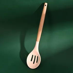 12 pièces accessoires de cuisine en silicone outils ustensiles de cuisine en silicone ensemble d'ustensiles de cuisine avec manche en bois