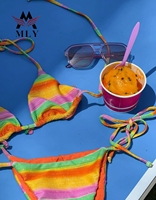 Fabricant de maillots de bain sur mesure, bikini triangle sexy, maillot de bain string, maillot de bain rayé arc-en-ciel texturé, ensemble de maillots de bain pour femmes