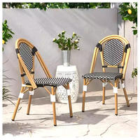 Chaise de bistrot en rotin PE de style français, table et chaises de restaurant, chaises en rotin tressé imperméables pour l'extérieur, vente en gros