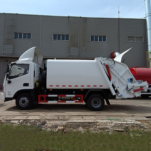 <span class=keywords><strong>Camion</strong></span> <span class=keywords><strong>poubelle</strong></span> à compression hydraulique FOTON 4*2 4.5cbm diesel de qualité supérieure avec réservoir d'eaux usées Vente d'usine d'origine en Chine - Product Image 3