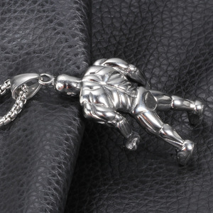 Collar de Acero Inoxidable con Colgante de Hombre Musculoso, Estilo Gimnasio, Cadena de 60 cm, Color Plateado, Diseño de Fisicoculturista - Product Image 4