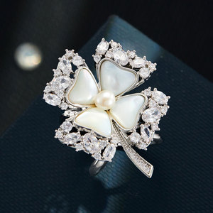 MyMuYu Luxury Four Leaf Clover Scarf Buckle Mother Of Pearl Artificial Gemstone Elegant Decoration - Product Image 4