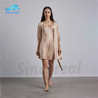 Vêtements de nuit personnalisés noirs pour femmes Robes Robe Lounge Wear Sexy Dos Satin 2 Pièces Ensemble Chemise de nuit en soie Pyjamas