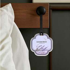 Pendentif <span class=keywords><strong>d</strong></span>ésodorisant pour voiture en papier durable, motif dessin animé, parfum freesia, longue durée, pour intérieur - Product Image 1