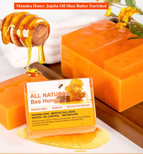 Натуральное отбеливающее и осветляющее мыло ручной работы с маслом ши, мёдом манука и медом для лица - Product Image 6