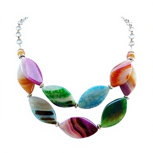 Collar de Resina Bohemio Colorido y Moderno para Mujer, con Cuentas de Resina Acrílica en Forma de Hoja de Ágata, Joyería para Fiestas y Regalos - Product Image 1