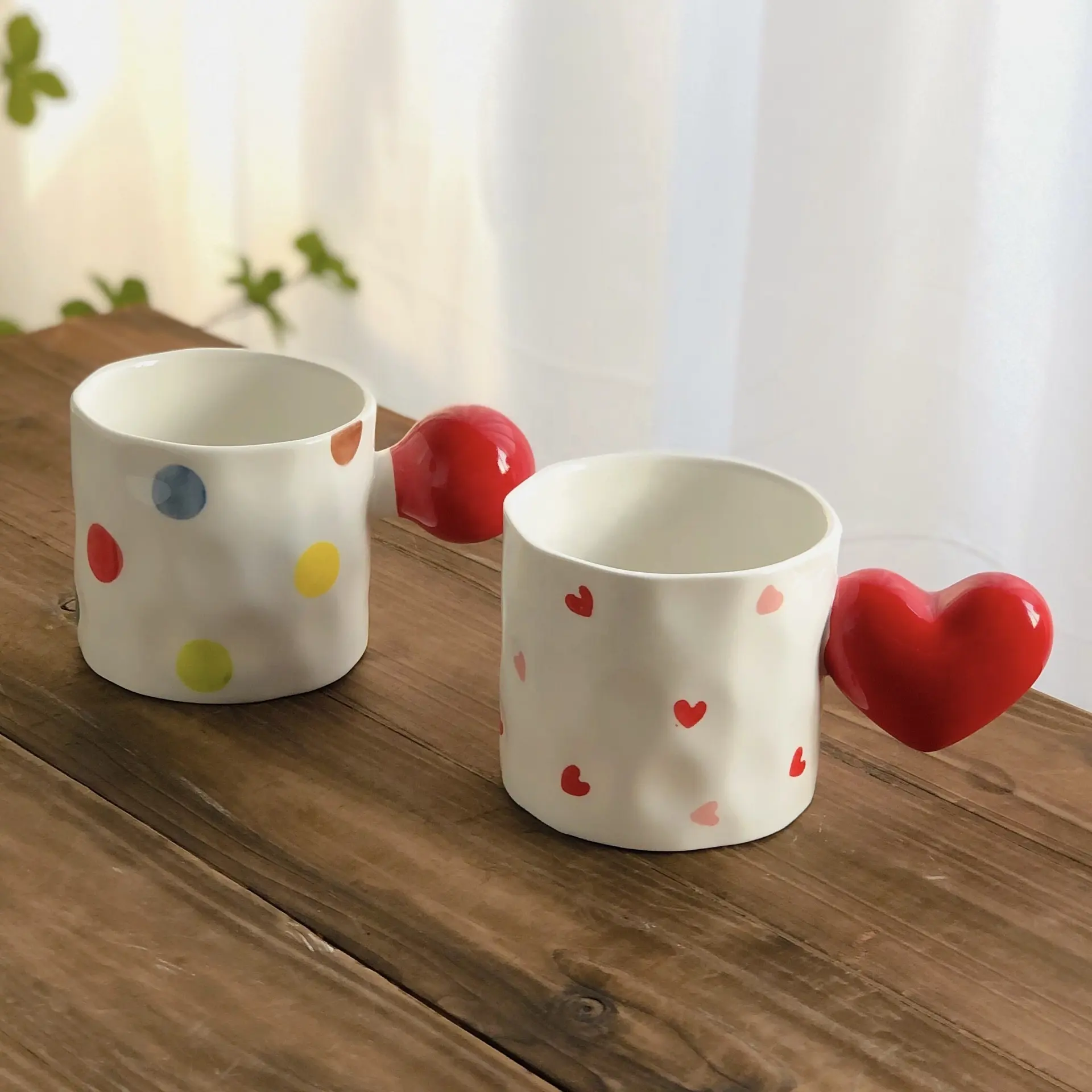 손으로 그린 발렌타인 데이 선물 사랑 컵 귀여운 라운드 핸들 컵 컬러 도트 학생 물 도자기 메이트 머그 커피 컵