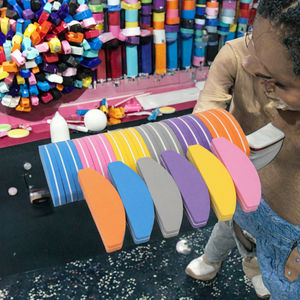 Lime à ongles professionnelle en éponge demi-lune double face non électrique en gros avec logo personnalisable - Product Image 3