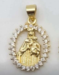 CZ9293 Pequeño y Delicado Charm Virgen del <span class=keywords><strong>Carmen</strong></span> con Pavé de Circonitas y Baño de Oro de 18k, Charm Divino Niño - Product Image 3