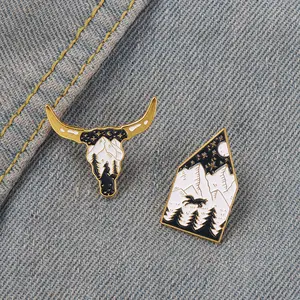 Custom Gold Cattle Enamel Pins Creative Bull Horn Pattern Metal Brooch Lapel Badges Jewelry Accessories For Clothing Backpacks