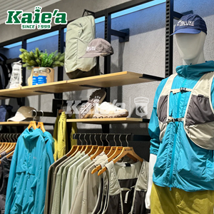 ชั้นวางเสื้อผ้าโลหะสีดำสำหรับร้านขายเสื้อผ้าชั้นวางเสื้อผ้าหรูหรา - Product Image 5