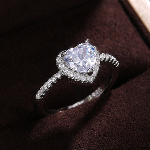 Anello dal Design a Forma di Cuore, Anello Classico da Dito per Donne - Product Image 5