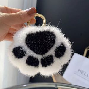 Porte-clés en fausse fourrure de vison en gros, pendentif patte de chat/chien/ours pour sacs et clés de voiture, décoration en fourrure douce et pelucheuse, commandes en gros - Product Image 6