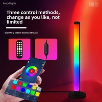Lumière LED de bureau à activation sonore, lumière d'ambiance rythmique pour influenceurs de jeux, lumière ambiante vibrante RVB avec contrôle intelligent