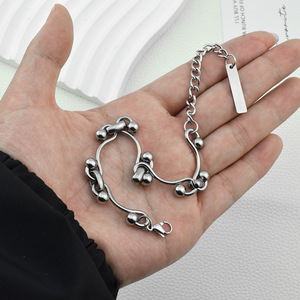 Nueva Pulsera de Cadena de Diseño Sencillo y Popular, de Acero de Titanio Plateado, Estilo Vintage para Mujer, Joyería de Moda al por Mayor - Product Image 2