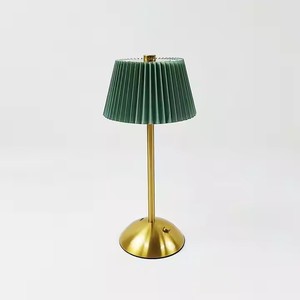 Nieuwe Draadloze Tafellamp Oplaadbare Stof Metalen Bureaulamp Met Geplooide Kap Voor Thuisbar - Product Image 2