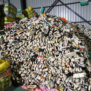 Прямые поставки с фабрики: оптовая продажа б/у обуви, бывшие в употреблении спортивные кроссовки в тюках. - Product Image 6