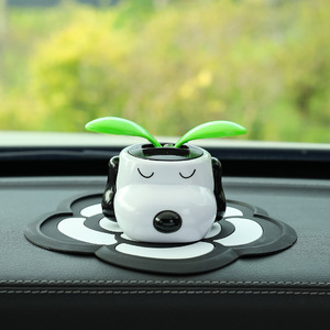 Ornement de tournesol oscillant à énergie solaire pour voiture, décoration en plastique en forme de pomme pour la décoration intérieure de la voiture - Product Image 1