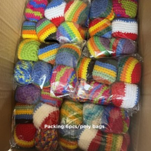 Ballons de jonglage en <span class=keywords><strong>crochet</strong></span> faits main prêts à être expédiés, remplis de mousse et de pierres, pour les jeux d'extérieur des enfants - Product Image 5