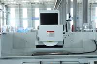Máquina de estampado en caliente Yashida 3060HD con pantalla LCD - Motor de alta precisión, 380V, mesa de 600x300 mm, solución de estampado en caliente para superficies planas