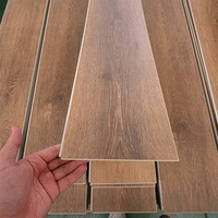 Offre saisonnière : Revêtement de sol SPC, épaisseur 6 mm, couche d'usure 0,7 mm, lames de vinyle robustes pour garage, atelier, entrepôt
