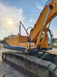 Excavadora Hidráulica de Cadenas Hyundai 220LC-9S Usada de Alta Calidad, 22 Toneladas, con Motor, Caja de Cambios y PLC para Construcción - Product Image 2