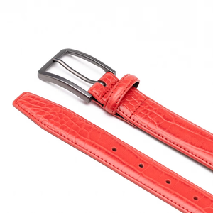 Cinturón Casual de Cuero Vacuno Rojo con Hebilla Rectangular de Acero, Diseño Sólido de una Sola Pieza, 100% Cuero Genuino - Product Image 3