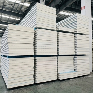 Panneau sandwich <span class=keywords><strong>isolant</strong></span> préfabriqué pour murs et toitures en PU, EPS, laine de roche, avec bords scellés en PU, matériaux de construction pour maisons préfabriquées modernes et hôtels - Product Image 1