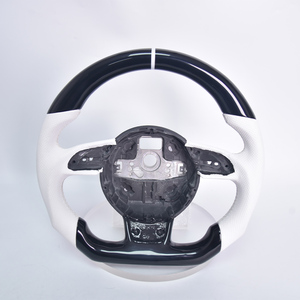 Volante in Pelle Completo Personalizzato per <span class=keywords><strong>Audi</strong></span> A5, Modificato con Dettagli in Pelle Lucida, Pelle Scamosciata e Pelle Traforata, Upgrade Personalizzato - Product Image 1