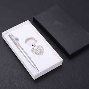 Negocios al por mayor personalizado llavero <span class=keywords><strong>de</strong></span> amor <span class=keywords><strong>de</strong></span> dama <span class=keywords><strong>de</strong></span> honor, regalo para las mujeres <span class=keywords><strong>de</strong></span> lujo - Product Image 2
