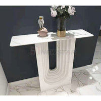 Table en marbre au style américain, console de styliste avec top en marbre, table d'hôtel en marbre blanc, moderne, décoration de la maison