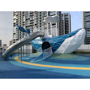 Scivolo Tubolare in Acciaio Inossidabile per Esterni a Tema Balena Blu Geometrica con Maniglie per Arrampicata e Tunnel per Parchi e Comunità - Product Image 1