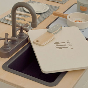 ชุดครัวไม้ครีมสีธรรมชาติ ขนาด 100*135*645 มม. ของเล่นครัวจิ๋วสำหรับเด็ก ของเล่นทำอาหาร - Product Image 4