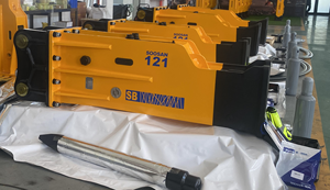Martillo Hidráulico SOOSAN SB121 Tipo Silencioso para Roca y Hormigón con Cincel de 155 mm para Excavadoras de 28-35 Toneladas, 1 Año de Garantía - Product Image 4