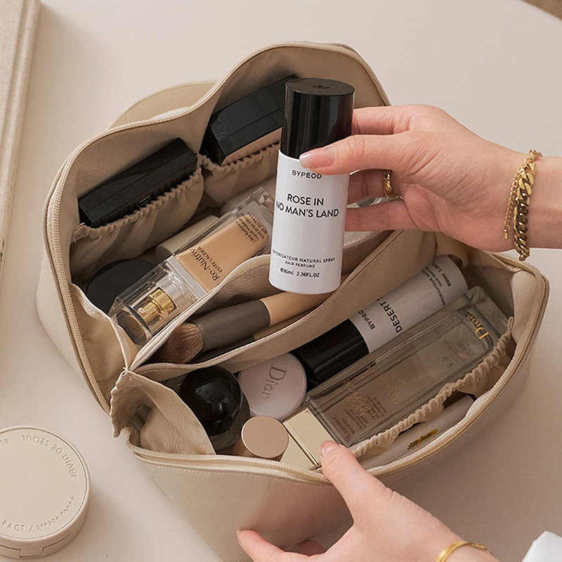 wholesale large-capacity portable pu luxury cosmetic makeup pouch bag organizer travel toiletry bag