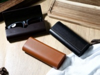 Estuche para Gafas de Sol Cuadrado de PVC, Certificado por el Estándar Global de Reciclaje, Tamaño Pequeño, Excelente Sensación al Tacto, Adecuado para Guardar y Transportar Gafas